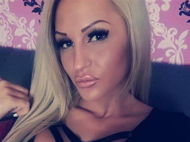 In Offenbach am Main sucht die heisse Blonde Sex Kontakte