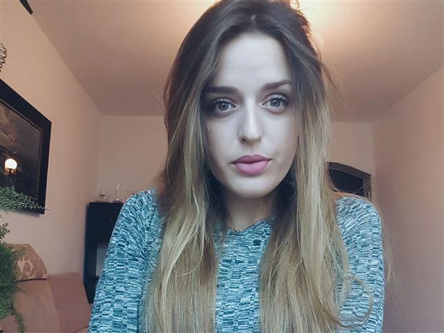 Junge Frau aus Marburg sucht Sex Treffen