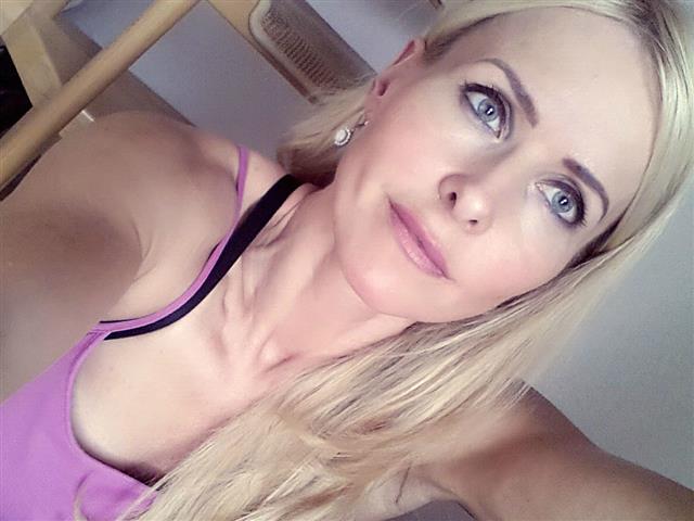 Anja sucht Sex Affäre in Limburg